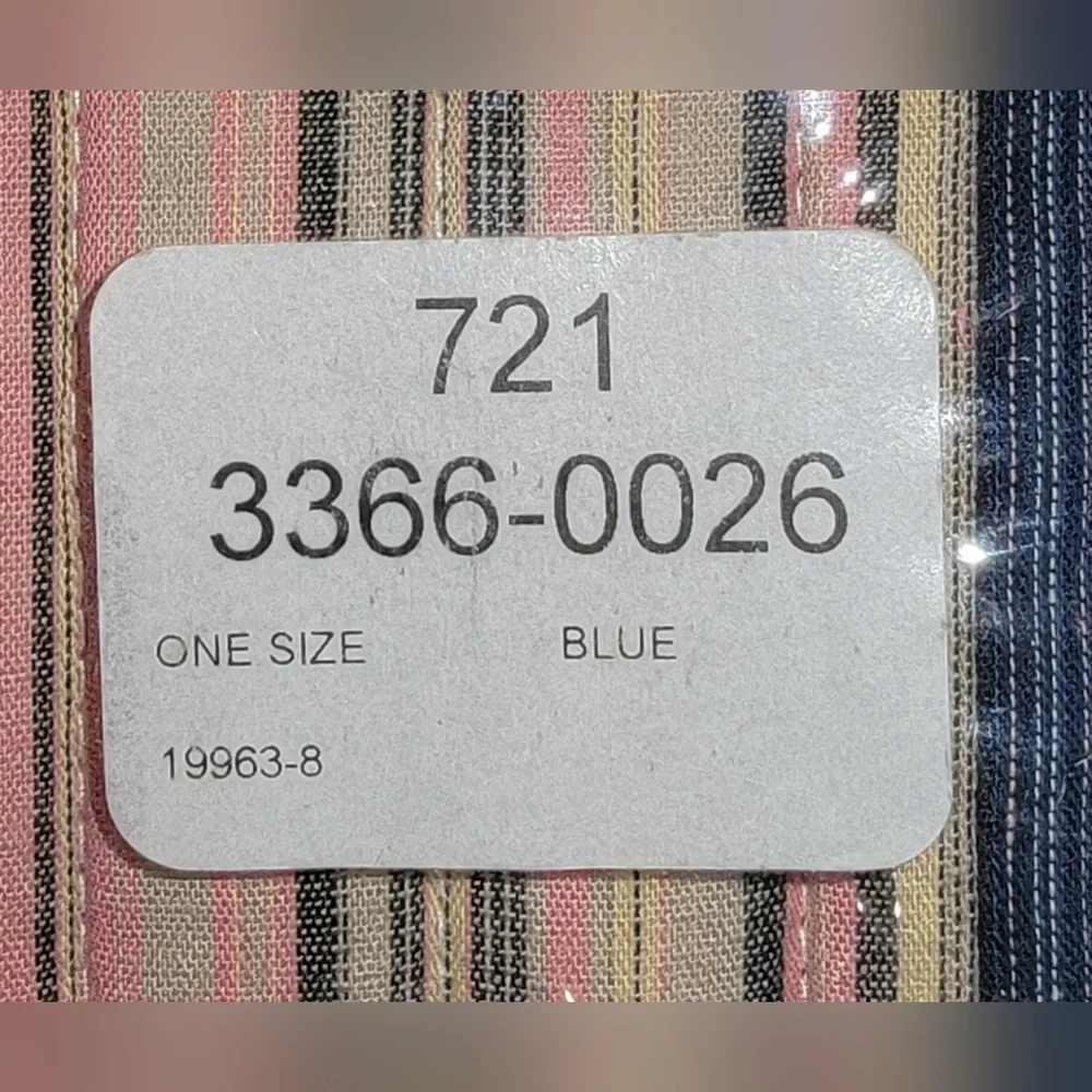 Chic king size bedspread in Multi-colr Stripes, Blue Tones.